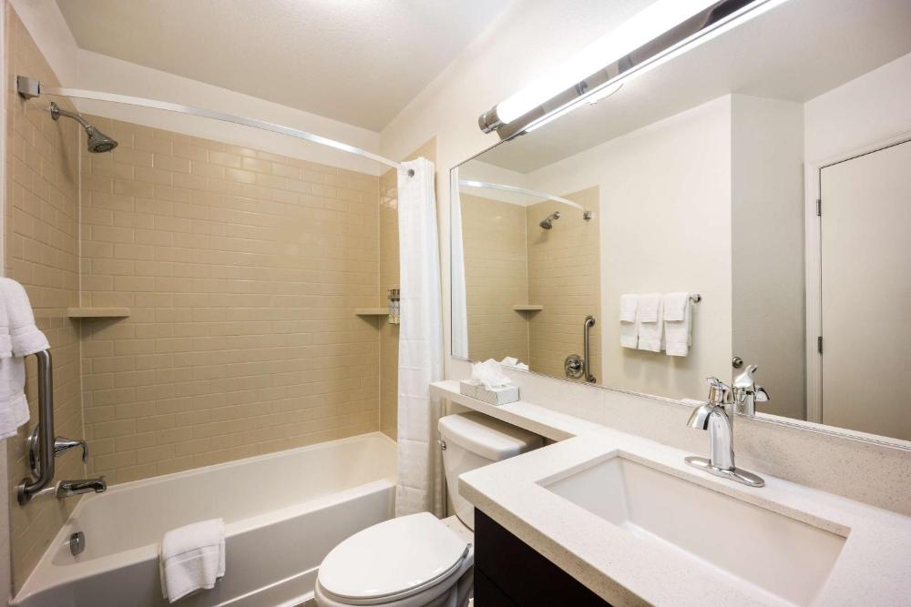 Studio Queen Suite interior